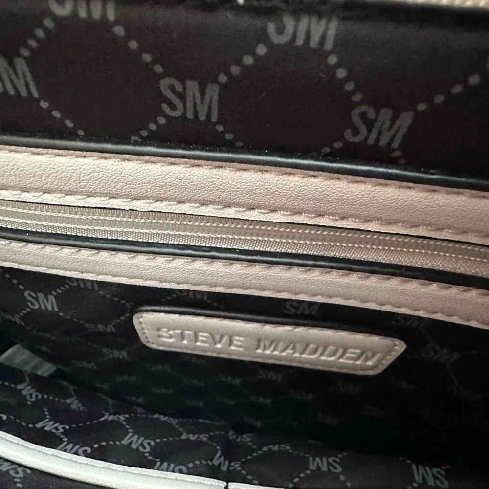 NWOT Steve Madden elegant handbag